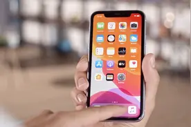明年iPhone全部用OLED屏？全系支持5G 售价再涨视频封面