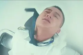 真实故事改变，飞机高空玻璃脱落在低温和缺氧的情况下拯救119人视频封面