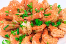 厨师长分享特色油焖大虾做法，方法简单，虾肉鲜嫩#美味小生活#