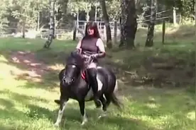 女王骑马之伊莎贝尔视频封面