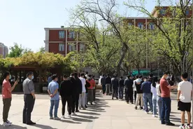 四川一地暴发疫情，一周发现499例染感者，已外溢多地，国人注意视频封面