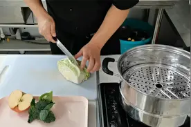 胃病患者必看，胃溃疡，胃炎反胃酸等胃病克星“卷心菜西兰花汁”