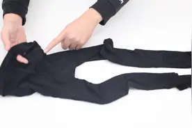 破旧的裤袜别扔了，在里面塞一条毛巾，解决家里大麻烦，又学一招视频封面