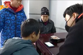 11岁男孩游戏充值 花掉家里一年积蓄视频封面