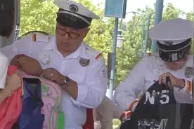 上海迪士尼坚持入园翻包检查，谁能治得了？视频封面