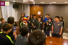 江苏苏宁女足队员吴澄舒生日会视频封面