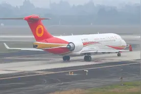 国产飞机中国商飞ARJ21成都航空起飞全程，阿娇起飞太美了视频封面