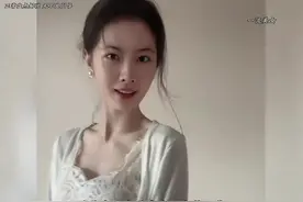 她被众网友誉为先天人妻生体，也是有着170身高的性感女神视频封面