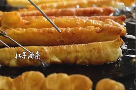 藏在开封小胡同里的特色早餐店，一大早都有人来排队买杠子油条