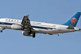 南航广州至墨尔本航班中途返航！客服称机械故障，系航司原因视频封面