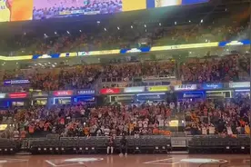 NBA总决赛哈里伯顿绝杀雷霆，步行者主场球迷瞬间沸腾视频封面