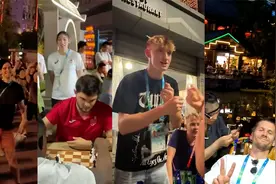 闭幕在即 大运会外国选手难舍成都:划拳购物吃火锅采耳象棋拉二胡