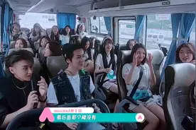 #黄子韬对鹿晗唱爸爸去哪儿#  黄子韬发家致富一张嘴，到处都是我的楼【黄子韬：后面那个楼是吧爸送我的礼物，这个是我妈送我的