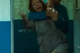 这工厂女人都是被迫强行怀孕，成为产奶机器视频封面
