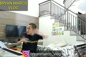 印尼刘星爆笑钢琴小孩视频封面