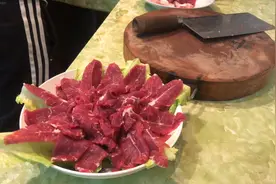顺德和横县鱼生在这种刺身，面前根本不值一提，胆大的人才敢吃完