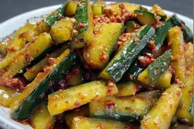 厨师长教你酸辣黄瓜的家常做法，步骤详细，爽口开胃下酒又下饭