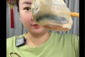 海鲜除了贵好吃是真好吃，尤其是大海螺鲜甜，我最爱