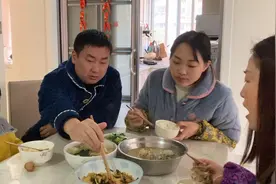 扬州男人真不错，会做饭还疼老婆，烧一锅扬州特产给外地媳妇吃视频封面