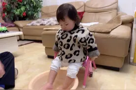 泡脚娜娜，你们家小宝宝泡脚吗？视频封面