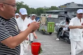 瑞安市传统龙舟塘下韩田岩头白请神