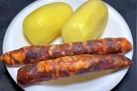 香肠和士豆搭配，教你一个神仙吃法，孩子三天两头点名要吃，真香视频封面