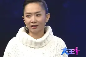 不愧是杂技世家，54岁妈妈轻松蹬起500斤，靠一身绝活养活4个儿