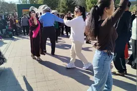 广场舞大派对，一起跳出快乐！💃🏻💃🏻视频封面