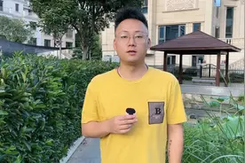 山东大姐摆地摊卖盲盒一个卖10块一天卖一百多个一天收入一千多视频封面