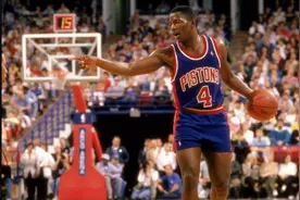 活塞尼克斯G3战场下众星闪耀，大猩猩尤因、活塞五虎全部都来观战视频封面