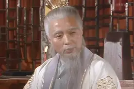 菩提祖师的第十一代弟子他就是袁守诚，他精通算卦之术