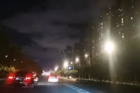 在这城市的每个角落都能看到为了生活努力奋斗留下的痕迹视频封面
