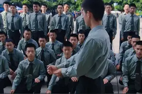 #警星总教官 #蒙自警星职业学校  班长示范教学！视频封面