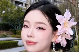 春天不防晒夏天黑的快～别等#晒黑 了才后悔没早点用防晒，黑了就很难白回来了#babi美白防晒喷雾 #好物分享视频封面