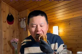 在瑞士真的能实现猪蹄自由，四个猪蹄2.6瑞士法郎#我的抖音生活日记 #海外生活 #瑞士 #我的生活日记 #带你看世界视频封面