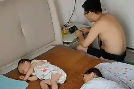 让男人快速长大的方法就是给他生个孩子吧！经济的压力