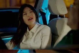 和老板谈恋爱是怎样的体验？ 改编自@子轩学长 的真实故事，你是否也遇到过特别的缘分？期待你的投稿。#我有个朋友  @Hi 阿珍视频封面