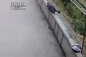 地震发生时，孙子第一时间奔向奶奶 这不顾一切的狂奔 让人泪目#地震 #祖孙情视频封面