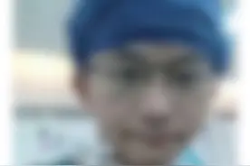 湘雅二院实习医生罗帅宇坠亡，官方通报：系跳楼自杀身亡，排除刑事案件，网传他曾给同事发短信叮嘱“如果我明天没上班，就把电脑里的文件交给纪委”系不实信息