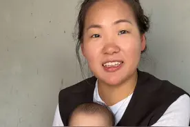 皮蛋瘦肉粥教程来啦！不得不说老王做饭是真好吃，姐妹们给阿凤点点赞☺️#记录真实生活 #日常vlog