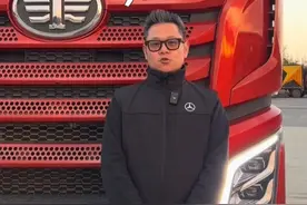 今天教大家如何开走一台，中国第一台卡车-解放！ #我与汽车的日常 #带你懂车 #说车聊车 #重卡