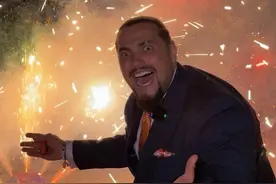 终于放上了心心念念的烟花！新的一年希望世界和平，再无泪水！#TC在中国 大年初一#正式开启过年七天乐 #新春吃喝玩乐节 #向烟花许个愿视频封面