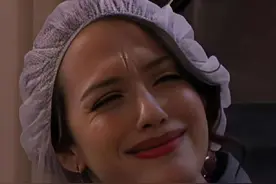 酷姐Max“问号脸”经典表情包出处  #英语口语  #看美剧学英语视频封面