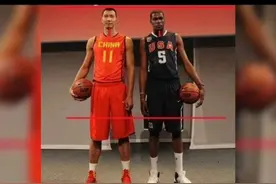 #篮球比赛 NBA从未扣过蓝色球星视频封面