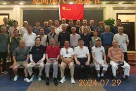 海军航空兵二师五团六团莱山场站部分北京战友同庆八一建军节