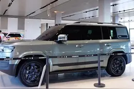 钛7实拍，太有气质了妥妥的小卫士！#方程豹钛7#