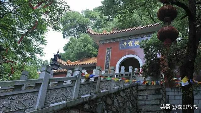益阳会龙山公园:山水城郭间的千年禅韵