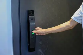 德施曼智能门锁投诉不断：反锁后不能开关门、抓拍设置不合理图片