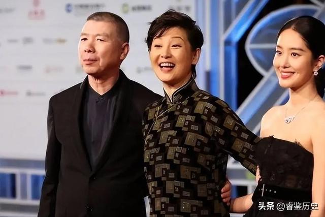 徐帆回应离婚5个月，冯小刚近况曝光，他的“小心思	”再藏不住了