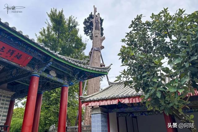 探访丽江现存最古老的庙宇,了解到纳西人心目中的保护神——三多